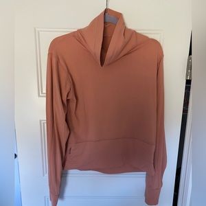 LuLulemon mock neck athletic top, size 6
